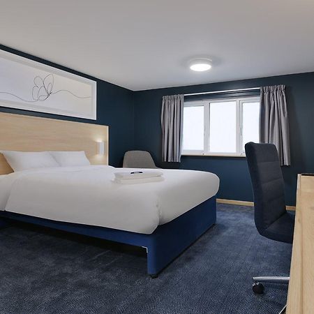 Travelodge Thame Luaran gambar