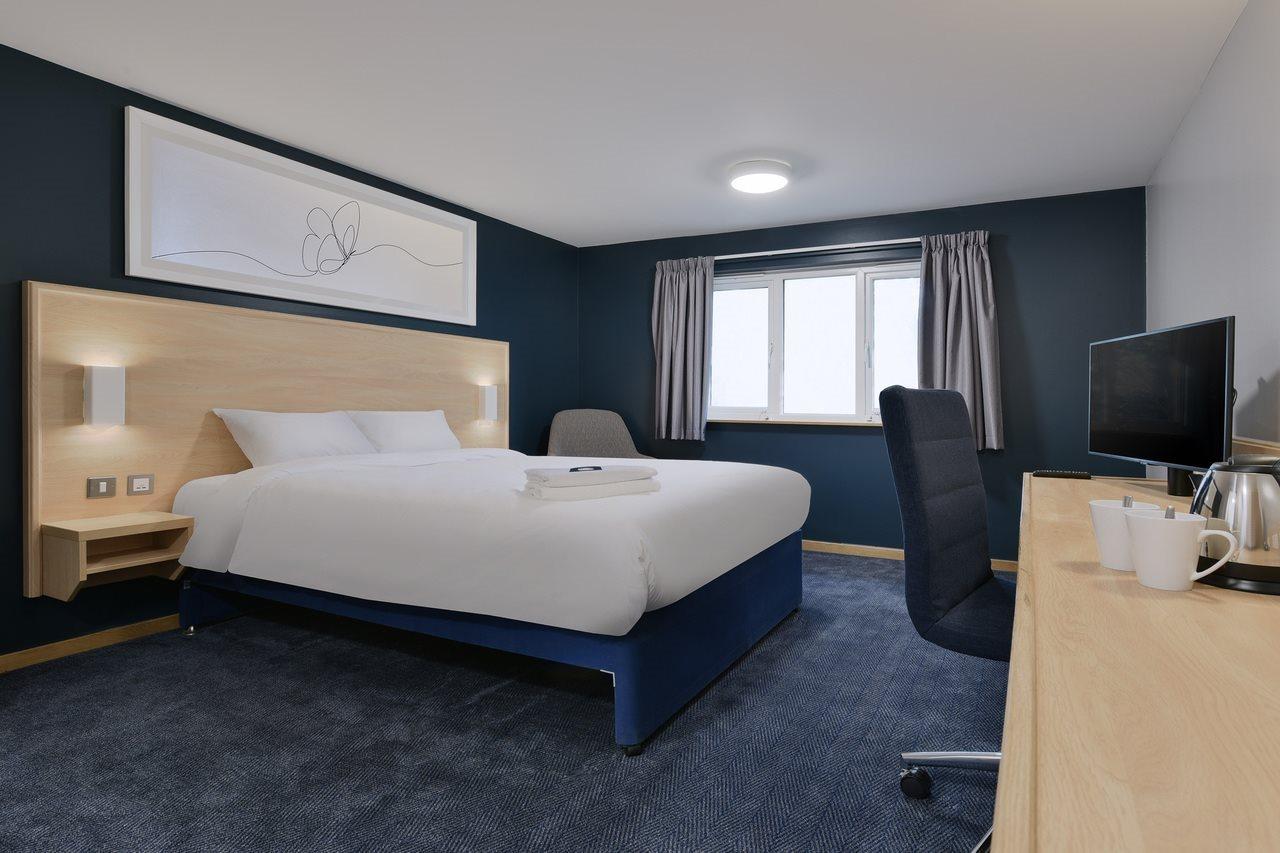 Travelodge Thame Luaran gambar